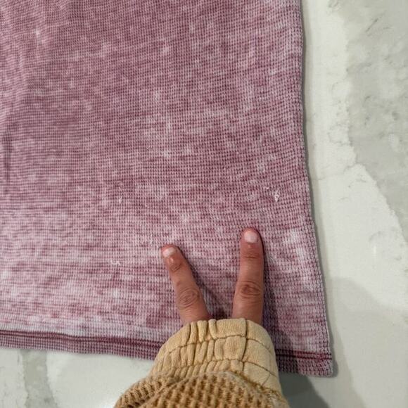 American Eagle V-Neck Burnout Crossover T-Shirt Women’s Small Pink Lightweight - Picture 6 of 7